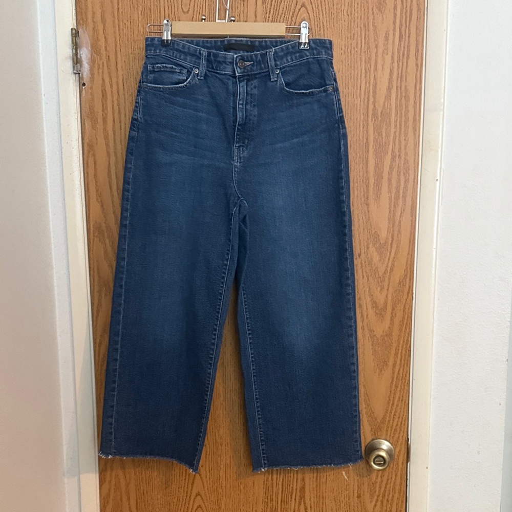 Uniqlo Women's Cropped Raw Hem Wide Leg Dark Wash Denim Jeans Size 29